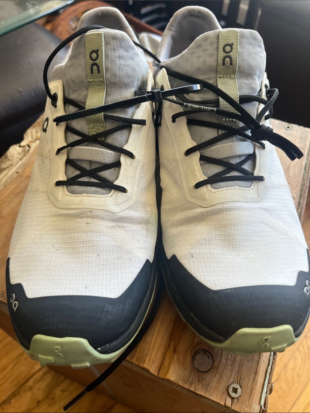 On Running Men’s Trail Runners — White, Black, Olive Green
